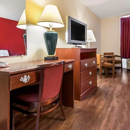 Econo Lodge Cortland Downtown-2